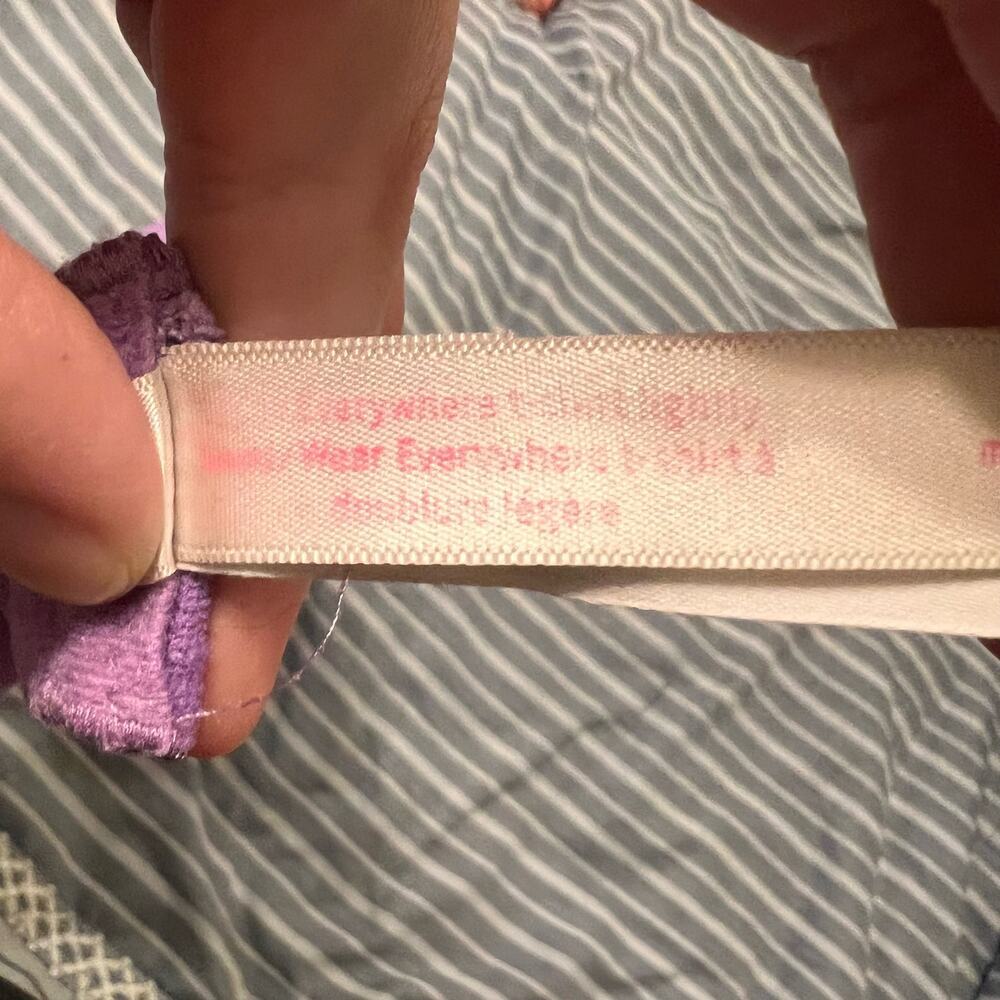 PINK Lilac Purple Wear Everywhere Lightly Lined T-Shirt Logo Band Bra Size 32DD - Picture 8 of 9